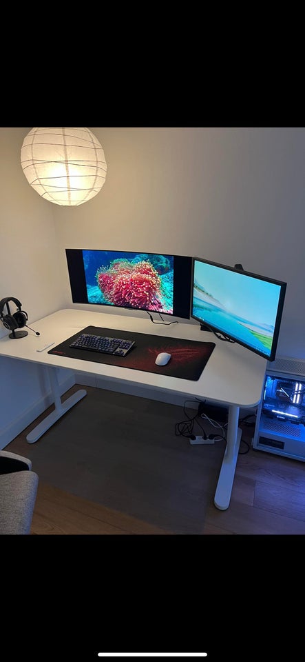 34" Samsung Odyssey G8 - 3440x1440