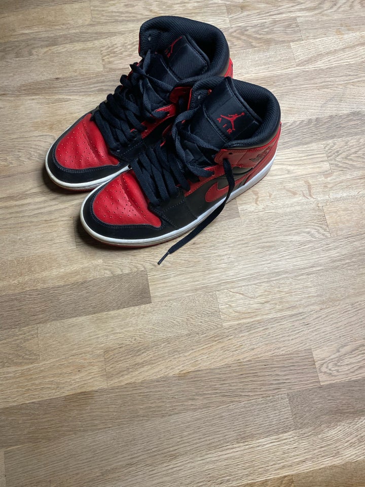 Sneakers, str. 40, Nike Air Jordan 1