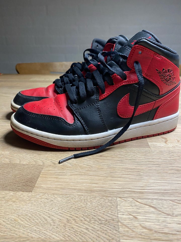 Sneakers, str. 40, Nike Air Jordan 1