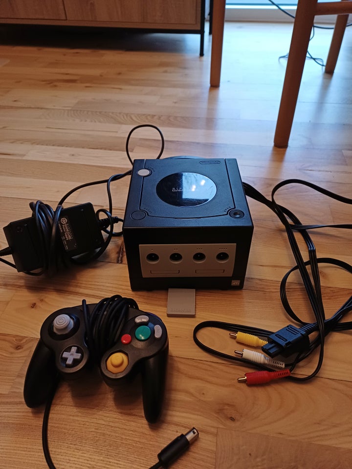 Nintendo Gamecube, God