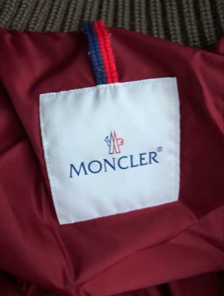 Dynejakke, str. M, Moncler