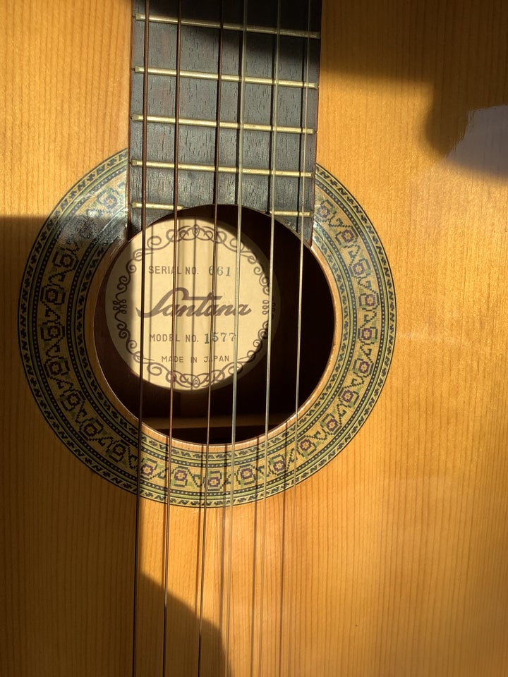 Klassisk, Santana Model 1577