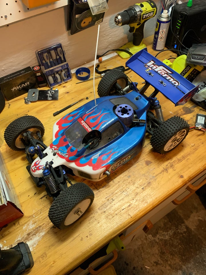 Fjernstyret bil Kyosho Inferno