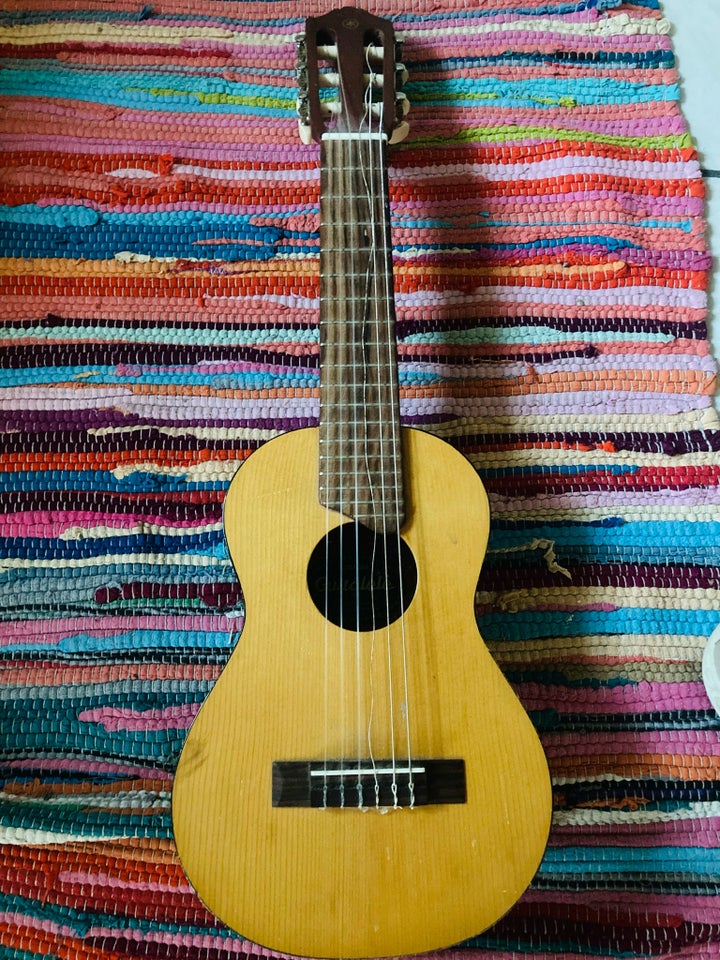 Klassisk, Yamaha Guitarlele