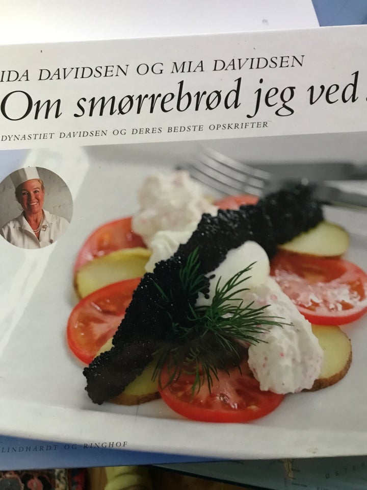 Om smørrebrød jeg ved, Ida og Mia