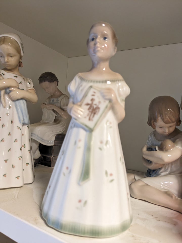 Kongelig porcelæns figurer m m