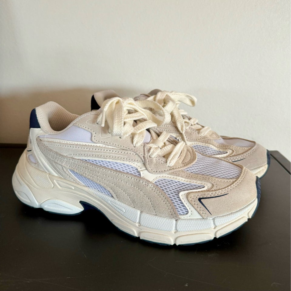 Sneakers, str. 39, Puma