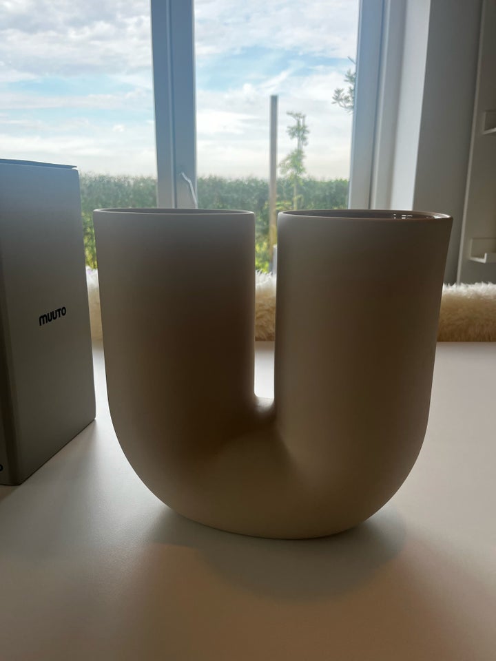 Kink vase Muuto