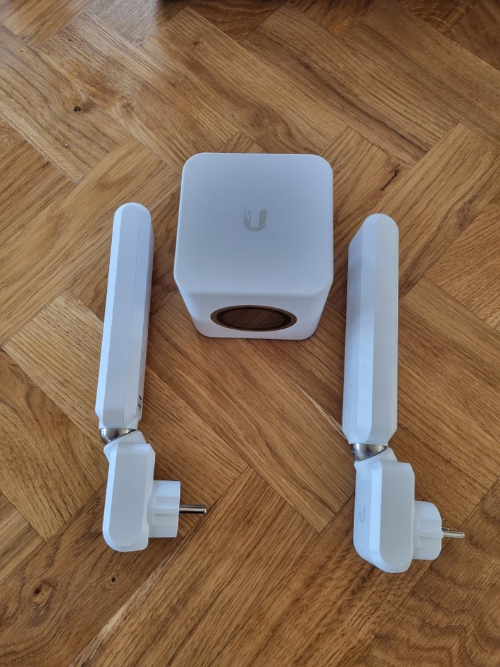 Router, wireless, Ubiquiti