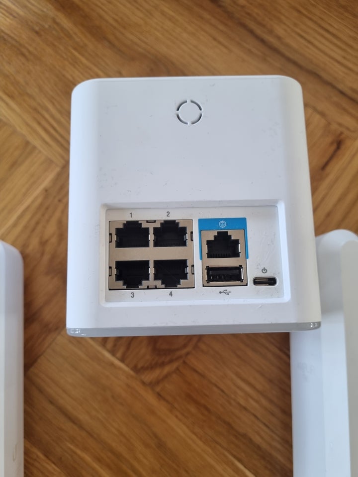 Router, wireless, Ubiquiti