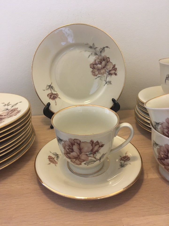 Porcelæn KAFFESTEL i gammelt