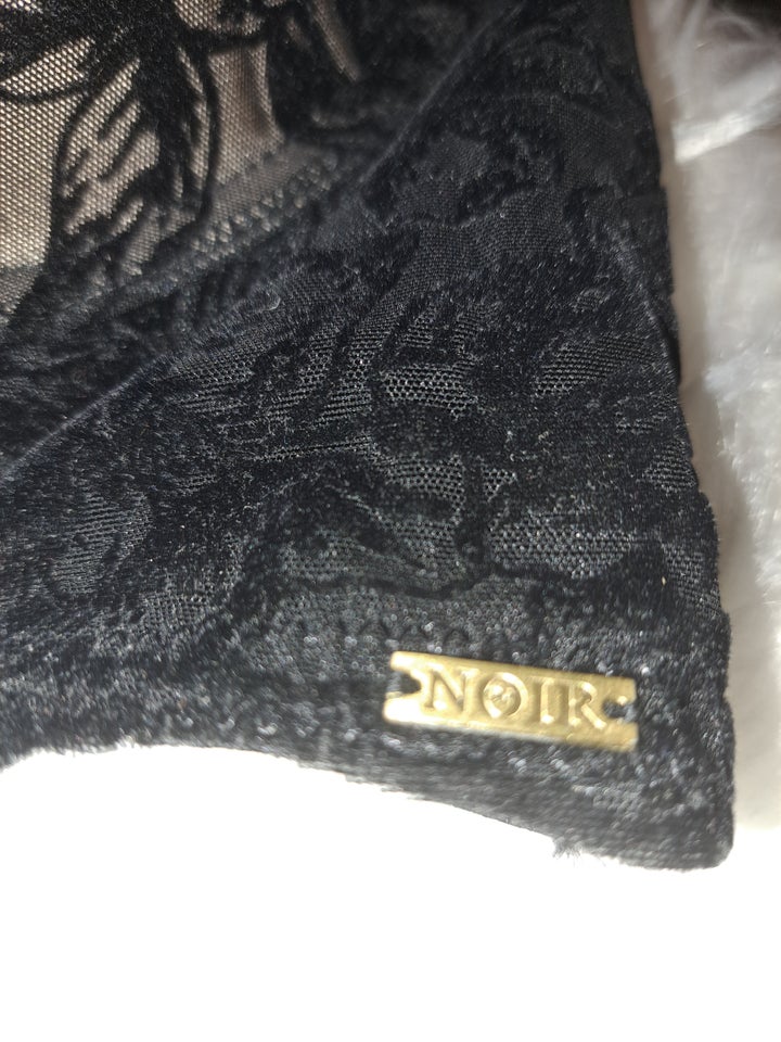 BH, Bh, Noir (hunkemöller)