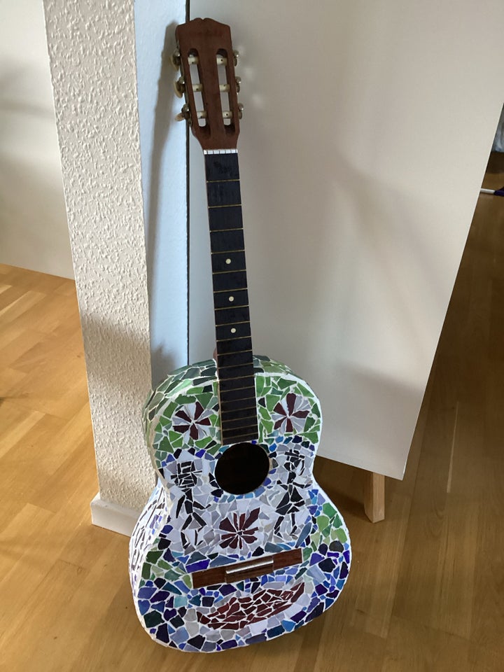 Guitar. , IK