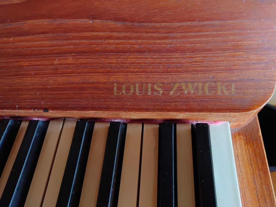 Piano, Louis Zwicki