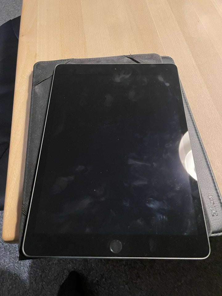 iPad 7, 64 GB, Perfekt