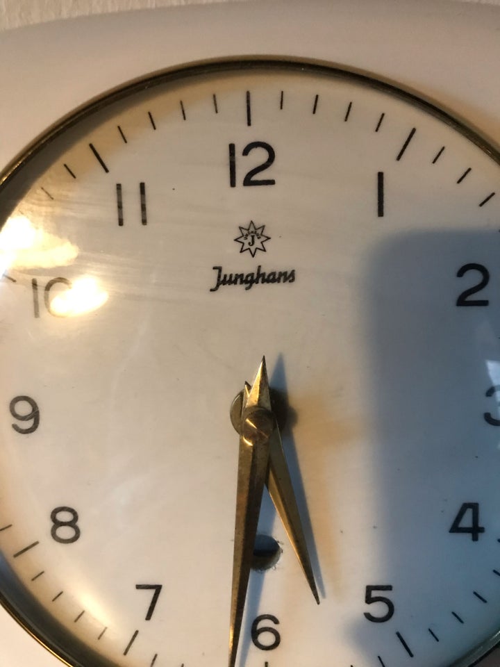 Vægur Junghans