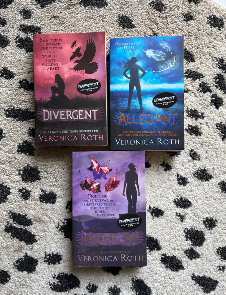 Divergent, Veronica Roth, genre: