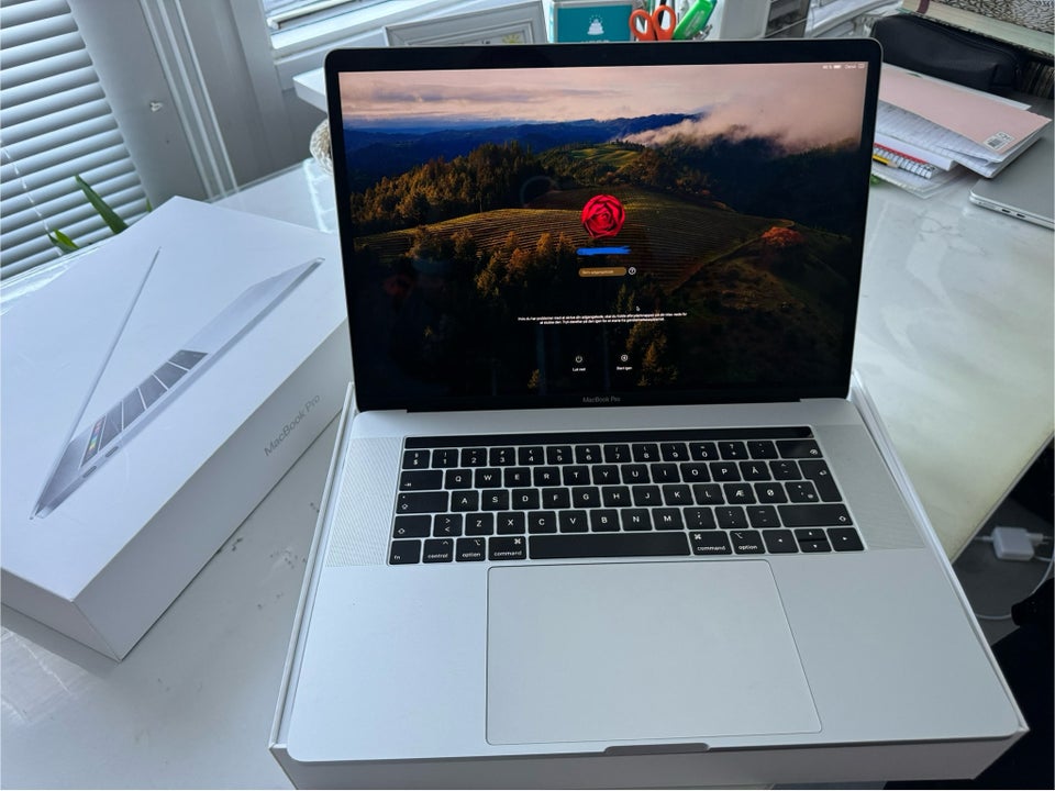 MacBook Pro, A1990, 2,6 GHz