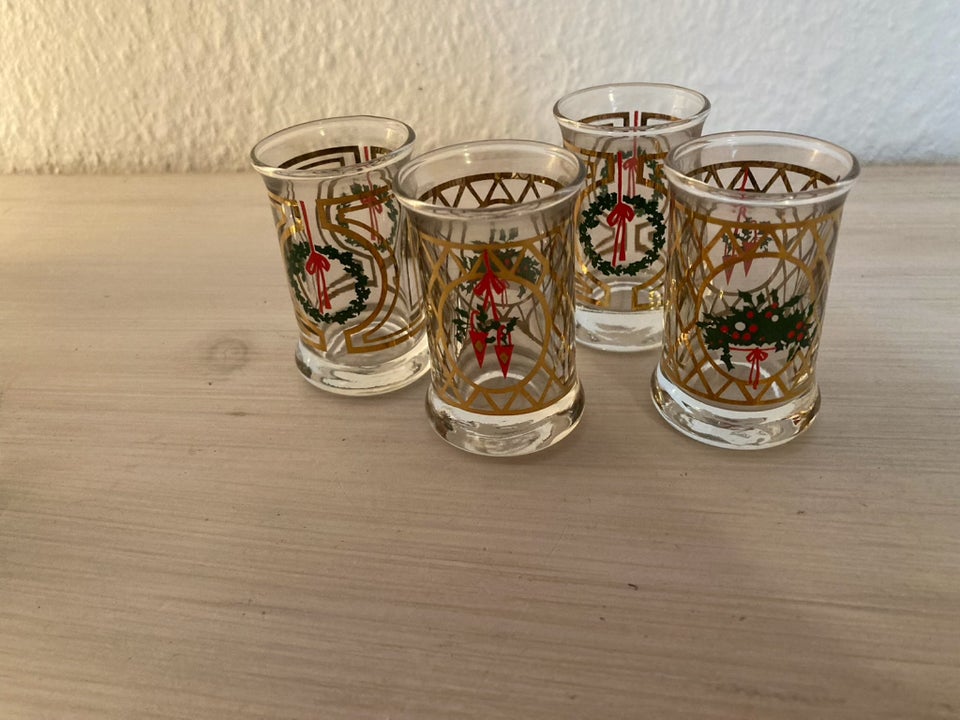 Glas, Snapseglas og flaske ,