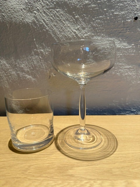 Glas Cocktailglas og vandglas