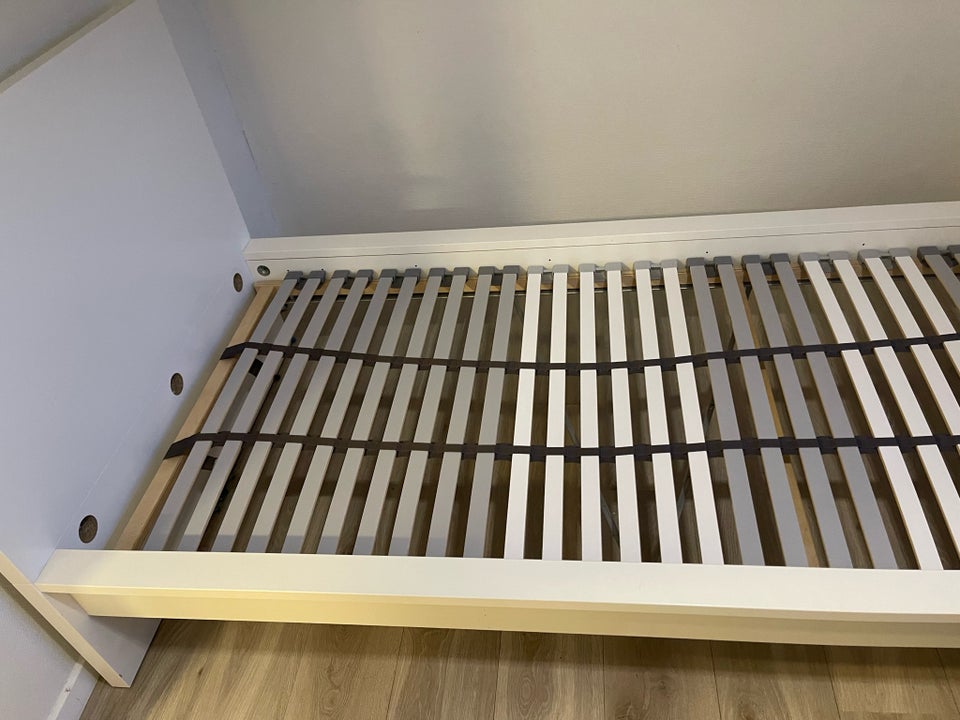 Sengeramme Ikea Malm b: 90 l: 200