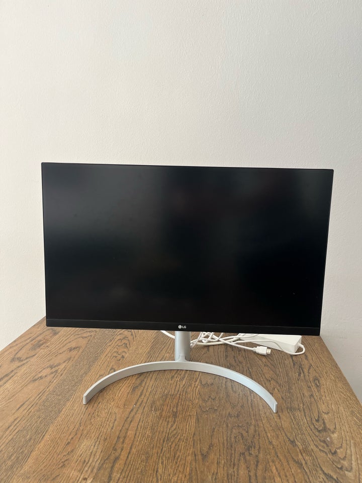 LG LG 27UL850-W 27 tommer