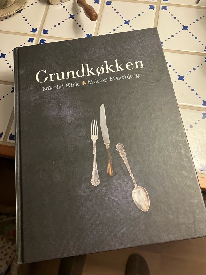 GRUNDKØKKEN , Nikolaj Kirk , emne: