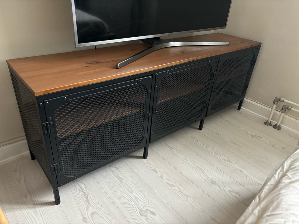 Tv bord, Ikea, b: 36 l: 150 h: 54