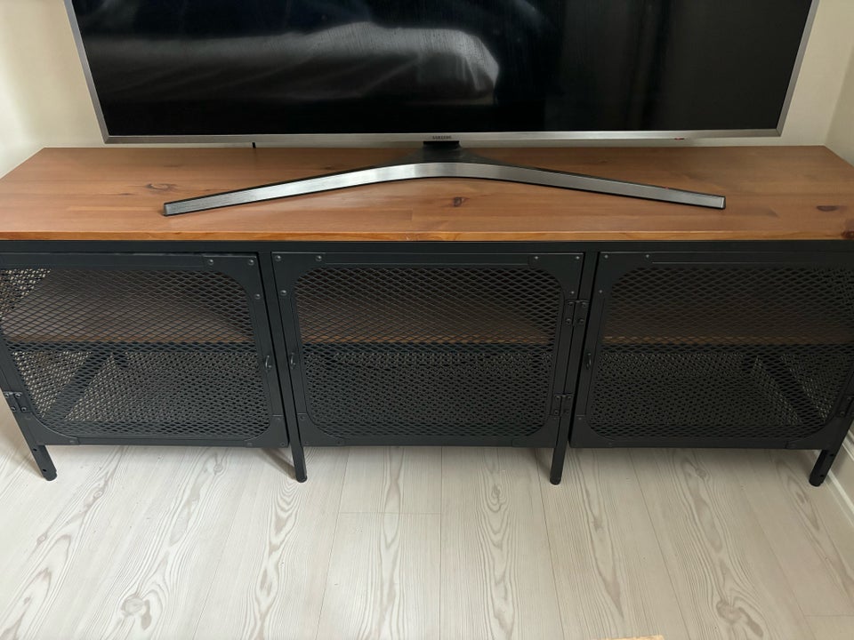 Tv bord, Ikea, b: 36 l: 150 h: 54