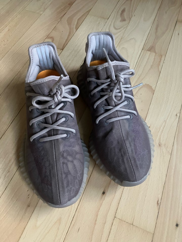 Sneakers Yeezy boost 350 v2 str