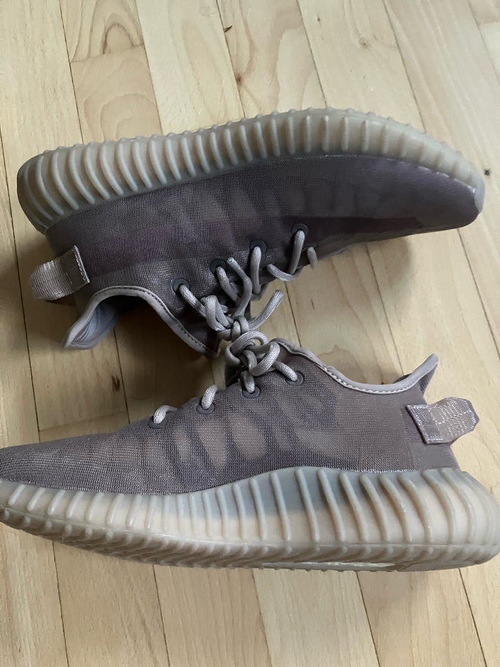 Sneakers Yeezy boost 350 v2 str