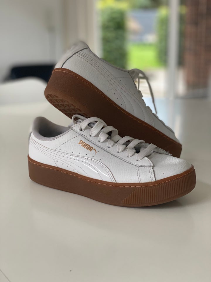 Sneakers, str. 37, Puma