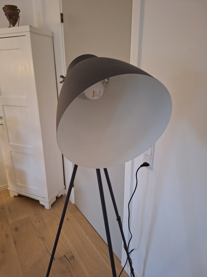 Standerlampe