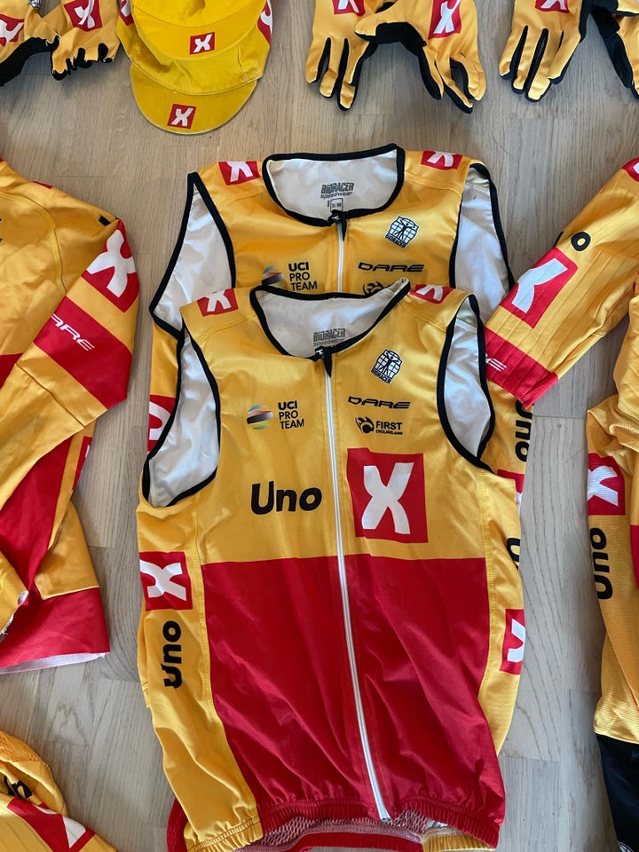 Cykeltøj UCI proteam UNO X 2021