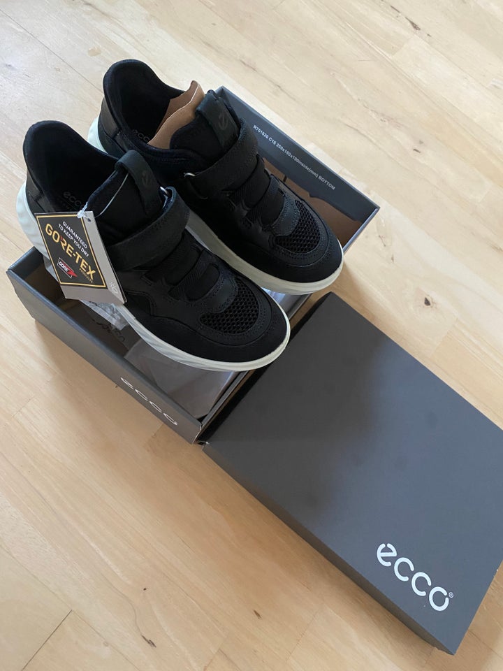 Sneakers, str. 31, Ecco