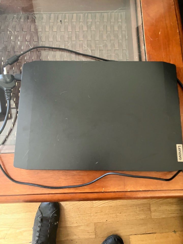 Lenovo 300 GHz 800 GB ram