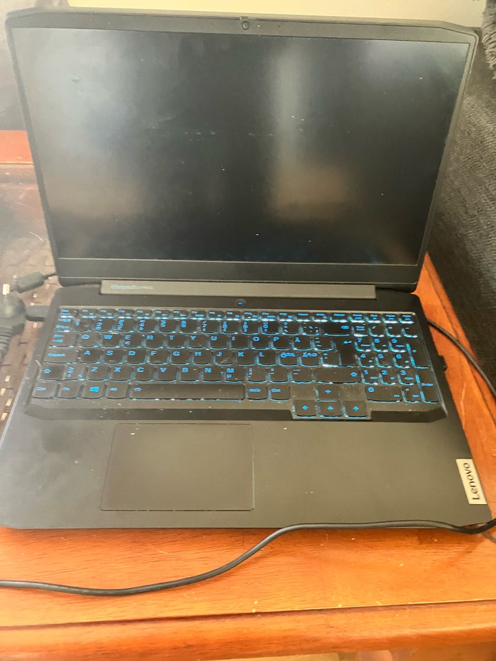 Lenovo 300 GHz 800 GB ram