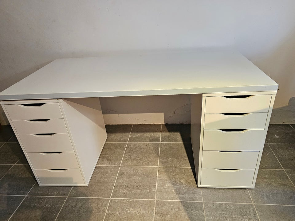 Skrivebord, Ikea, b: 150 d: 75 h: 75