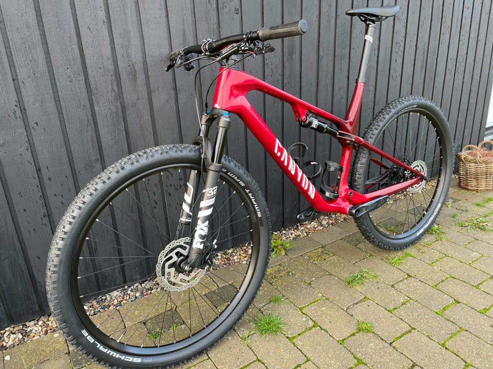 Canyon Lux CF7, full suspension, XL