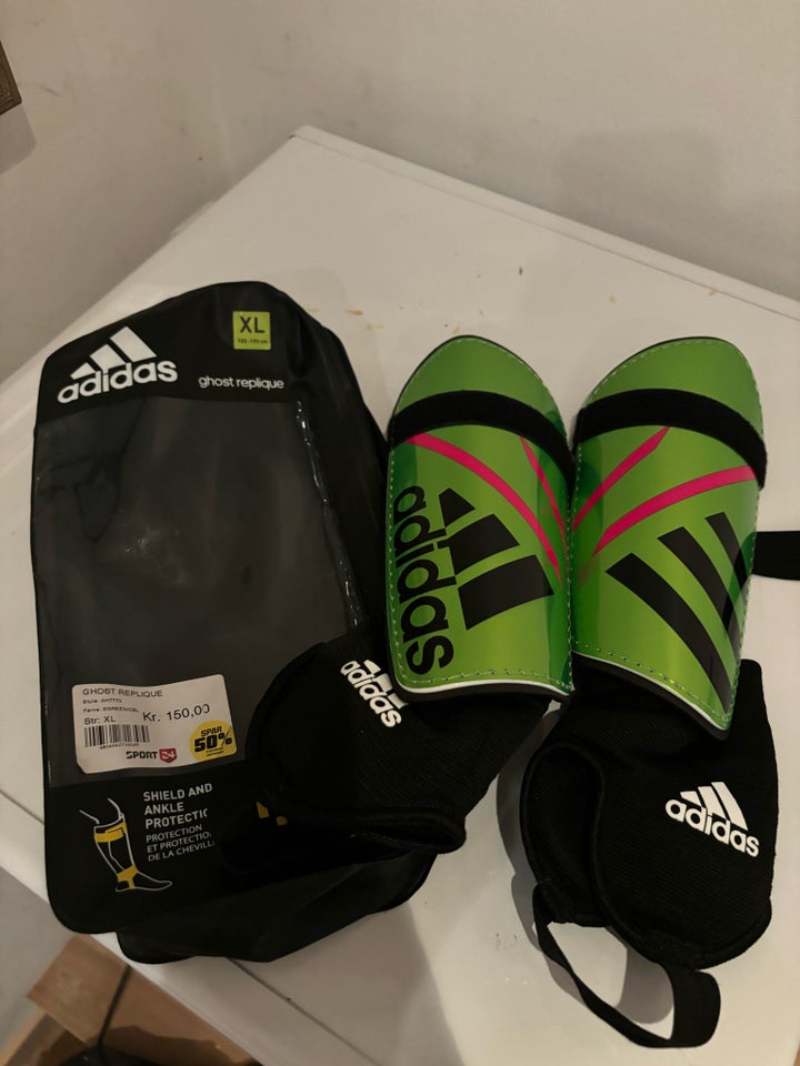 Benskinner, Adidas