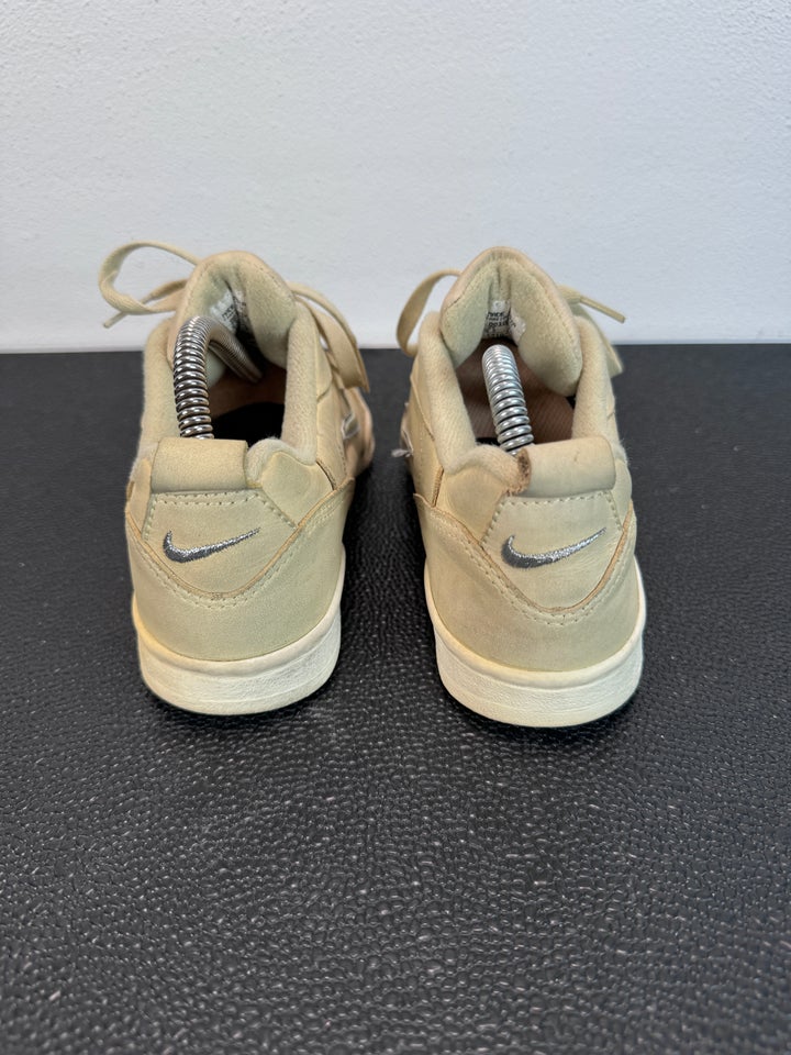 Sneakers, str. 37, Nike