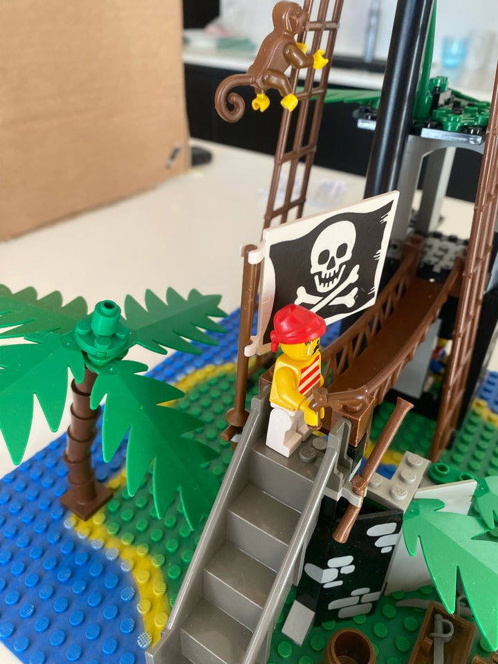 Lego Pirates, 6270