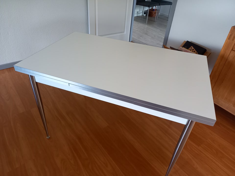 Spisebord Hvid laminat/alukant