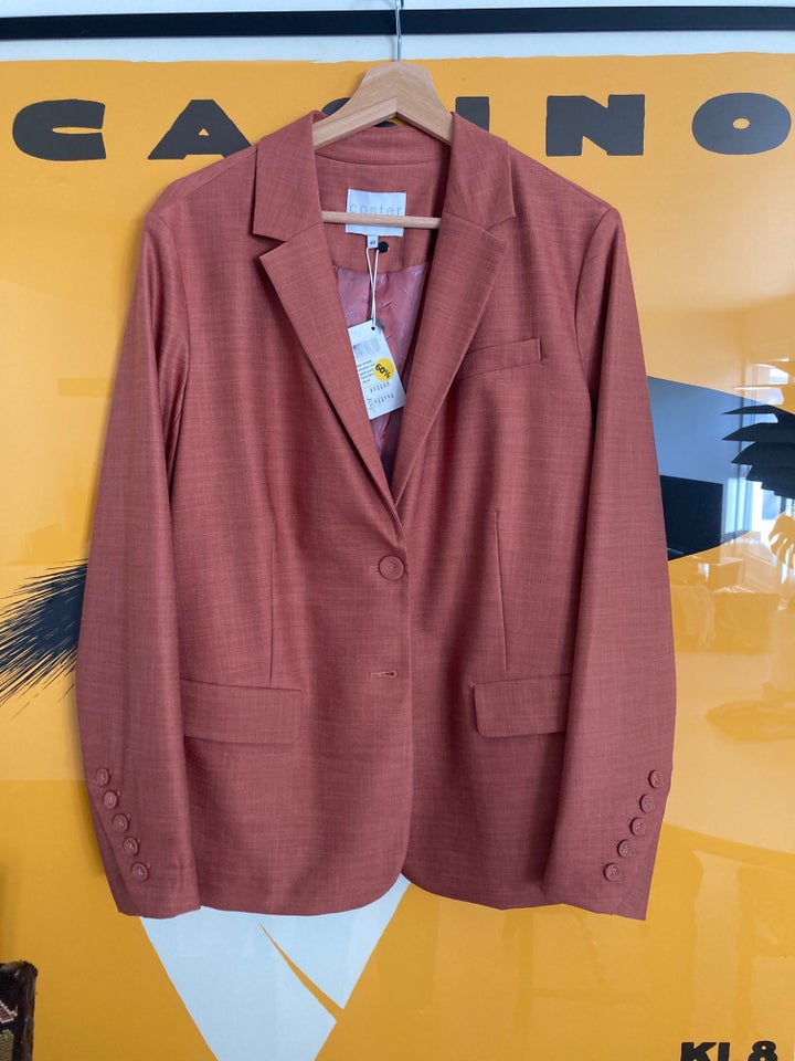 Blazer, str. 40, Coster