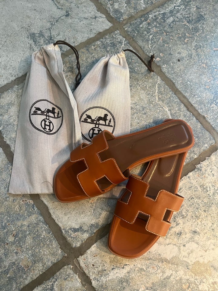 Sandaler, str. 40, Hermes