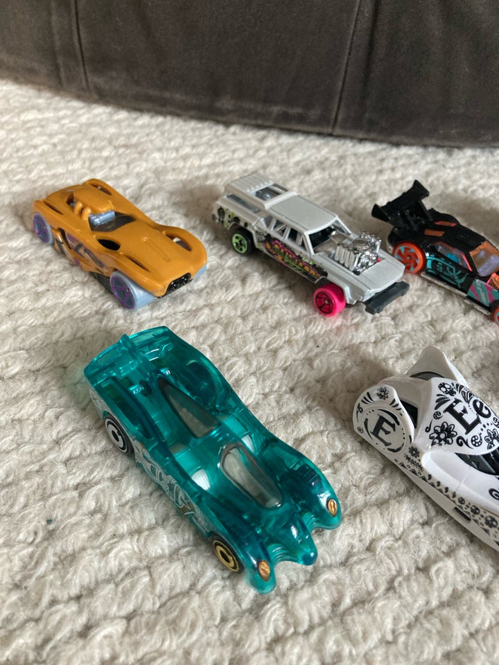 Blandet legetøj, Biler, Hot wheels