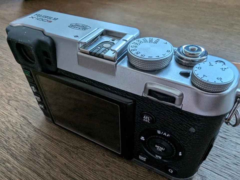 Fuji, X100s, 16.3 megapixels