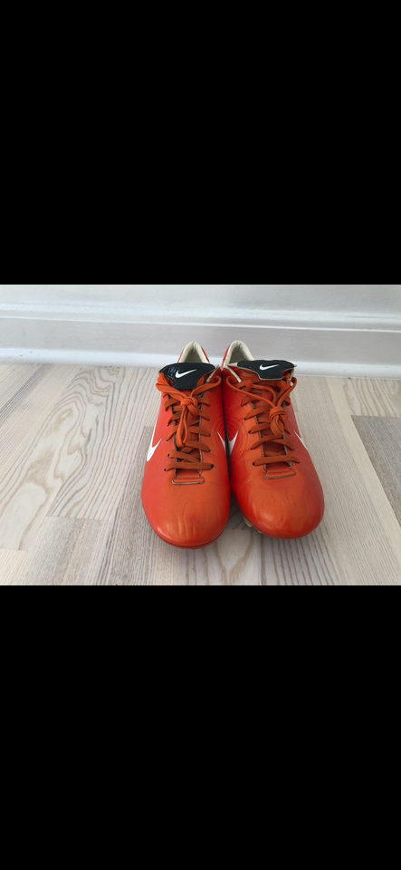 Fodboldstøvler, Nike Mercurial