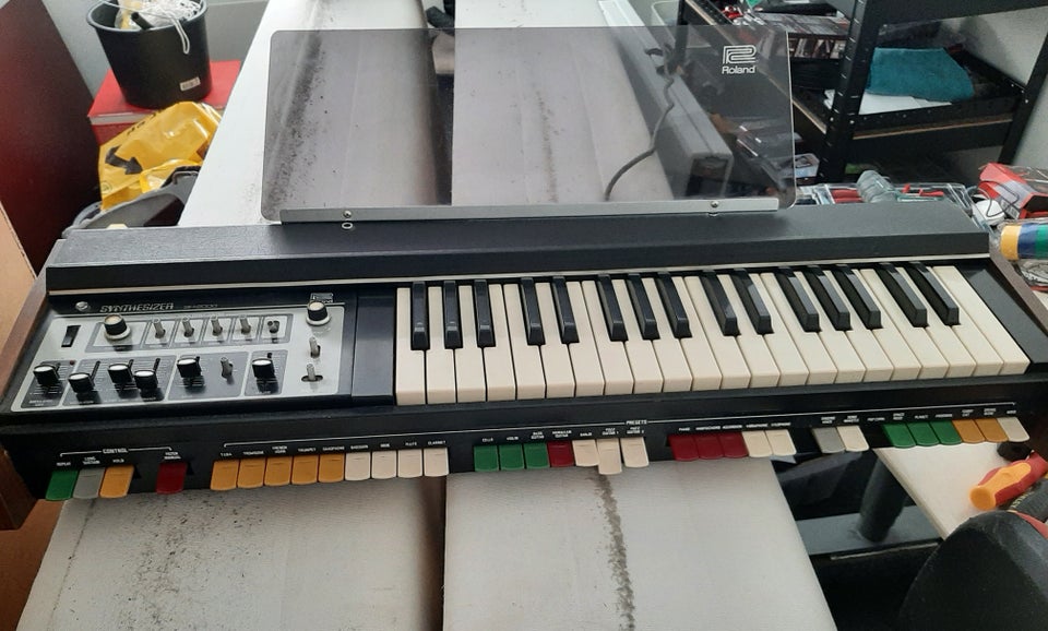 Synthesizer, Roland SH 2000