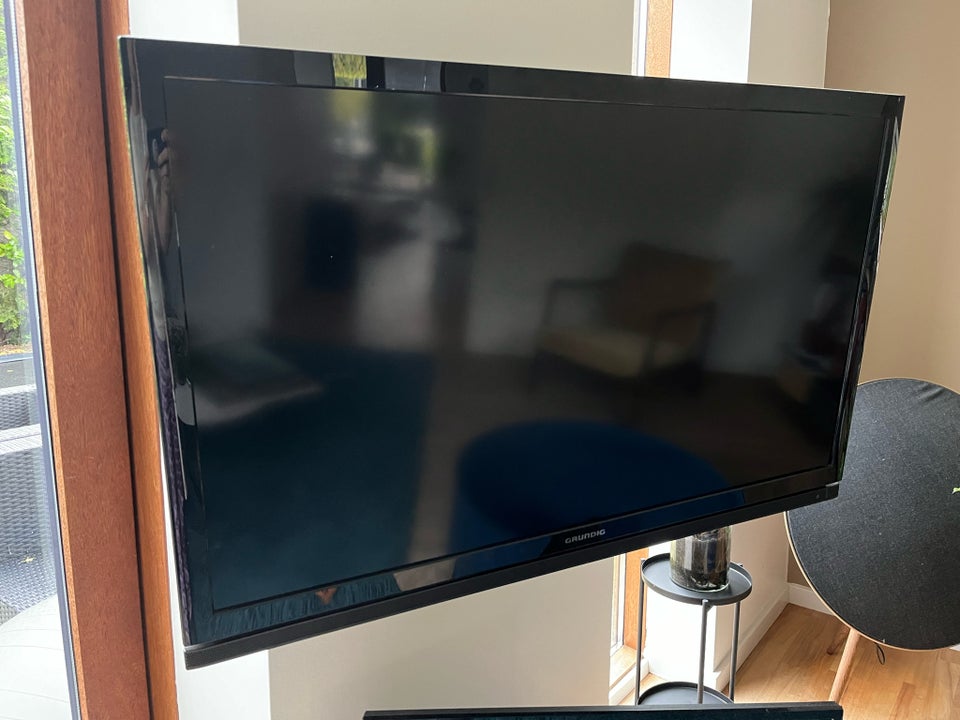 andet, Grundig, 37"